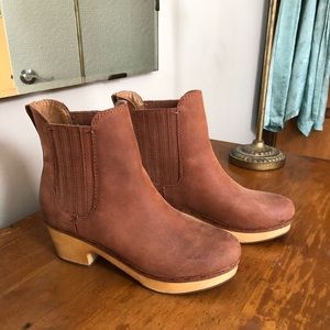 Frye Odessa Chelsea in Rust